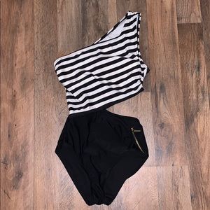 One piece bathing suit